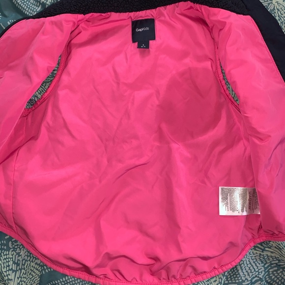 Vest - Picture 2 of 4